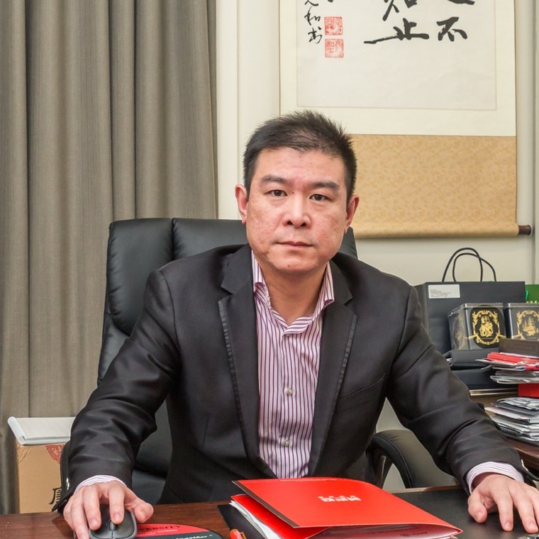 Yang Li, Founder & Managing Director, New Pathway Group